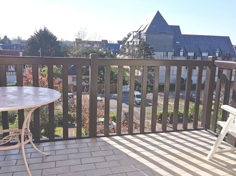 Cabourg Cosy, Appartement Refait A Neuf, 5 Min A Pied De La Mer 外观 照片
