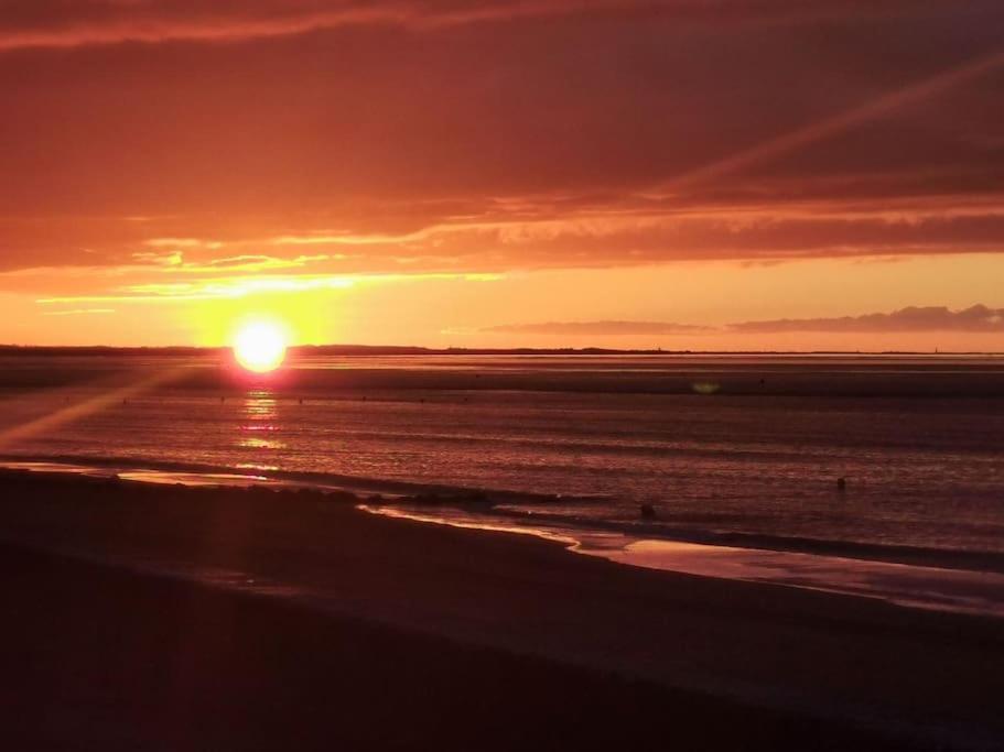 Cabourg Cosy, Appartement Refait A Neuf, 5 Min A Pied De La Mer 外观 照片